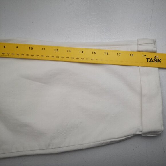 Calvin Klein Jeans Ladies Size 12 White Zipper & Button Closure Capri Pants - Picture 16 of 16